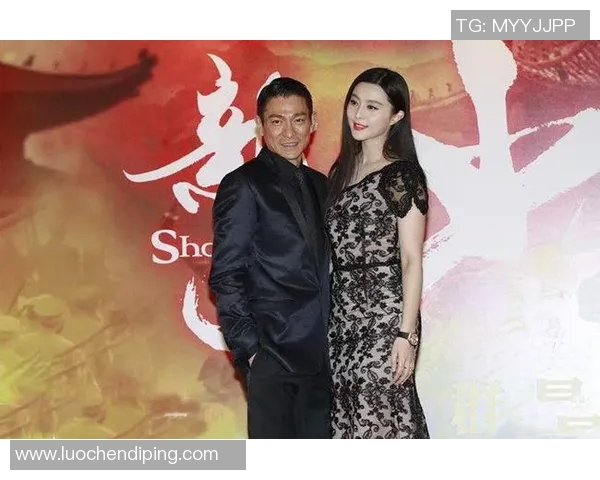 乔治与足球明星亲密合影展现友谊与激情的瞬间