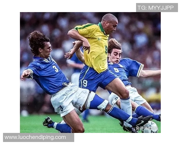 十六号足球明星的辉煌历程与传奇瞬间揭秘