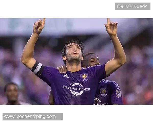 探秘足球明星卡卡的鞋履传奇与运动科技的完美结合